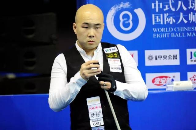 而里夫斯在 而里夫斯在